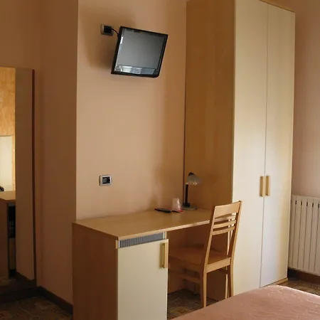 La Collina Отель Casnate Con Bernate
